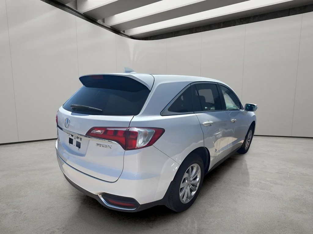 Used 2018 White Diamond Pearl Acura w/Technology Pkg image 4