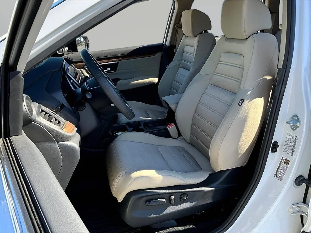 Used 2022 White Honda EX image 21