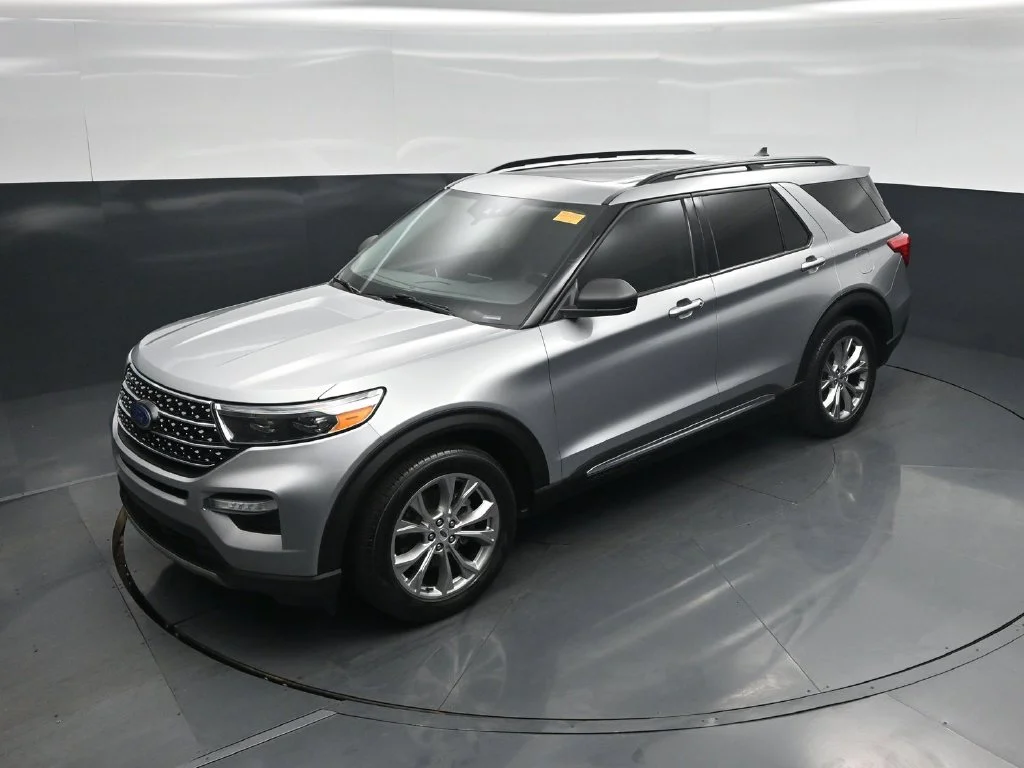 Used 2021 Silver Ford XLT image 31