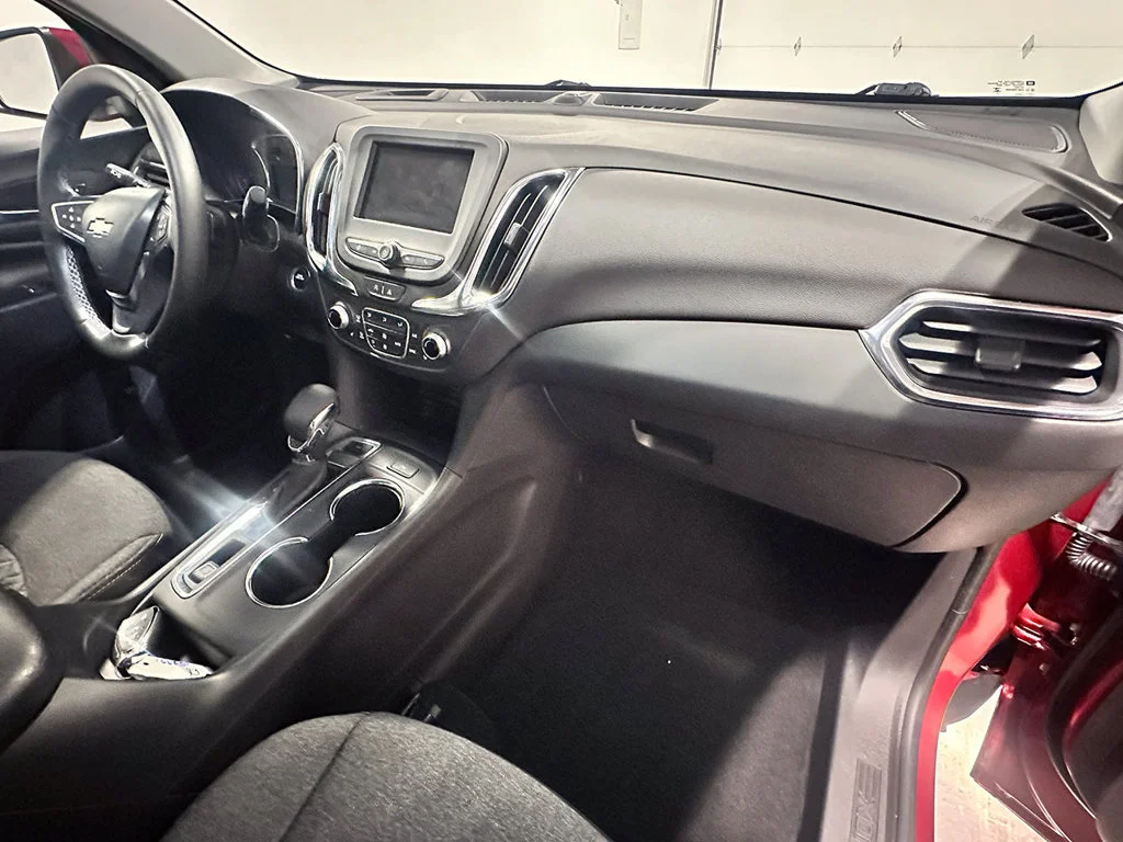 Used 2024 Radiant Red Tintcoat Chevrolet LT image 28