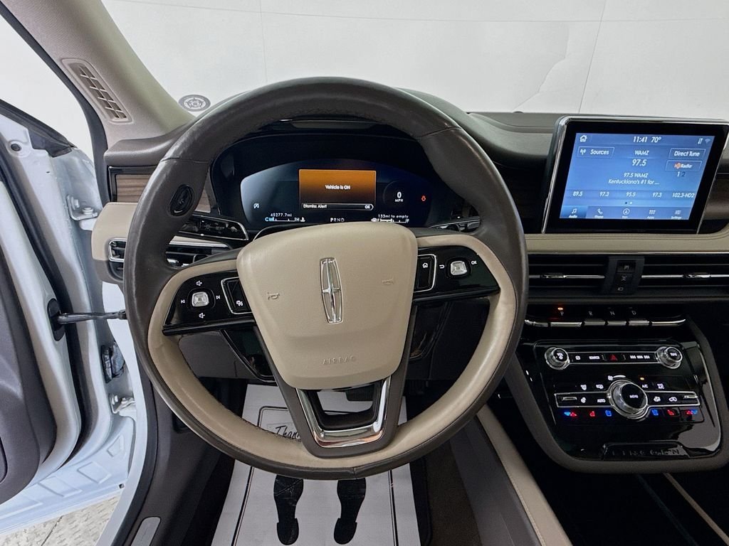 Used 2021 Pristine White Lincoln Reserve image 15