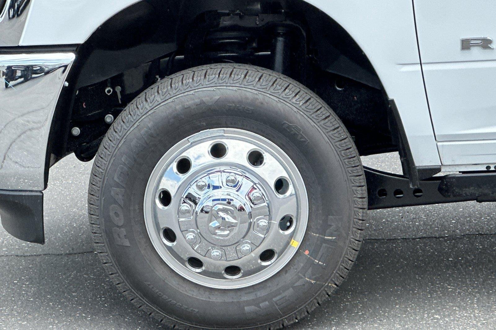 New 2026 Bright White Clearcoat Ram Laramie image 25