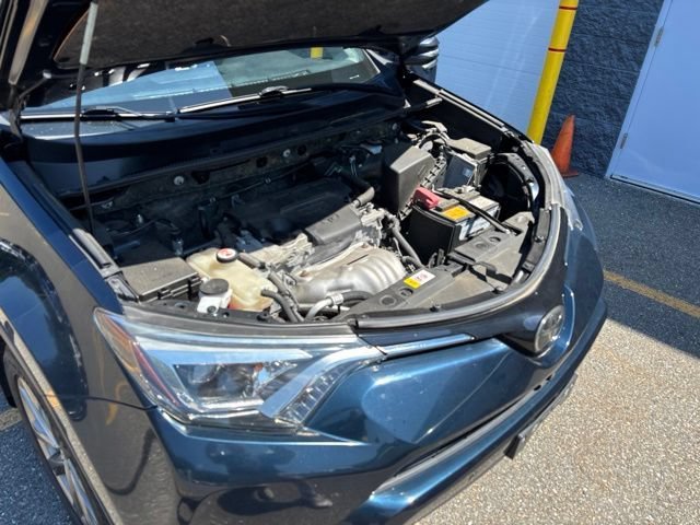 Used 2018 Aqua Toyota Limited image 18