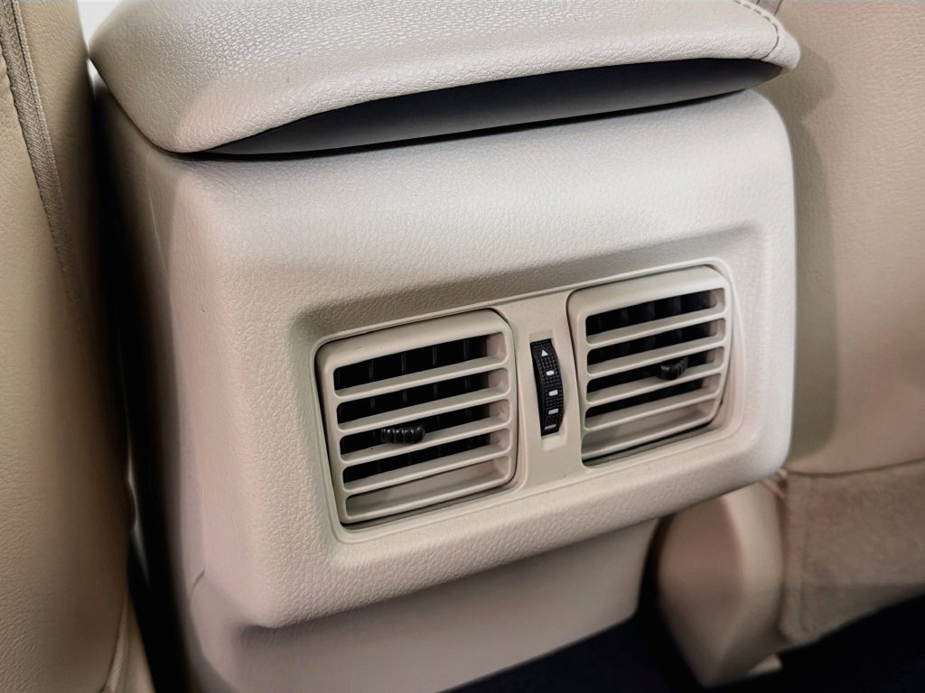 Used 2018 Beige Toyota XLE image 26