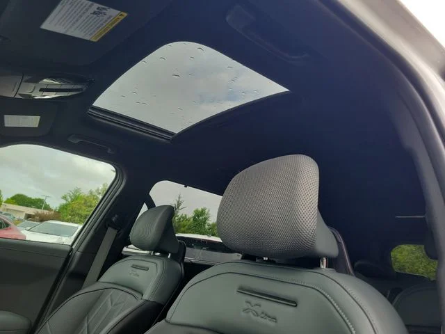 New 2027 Glacial White Pearl Kia X-LINE SX image 16