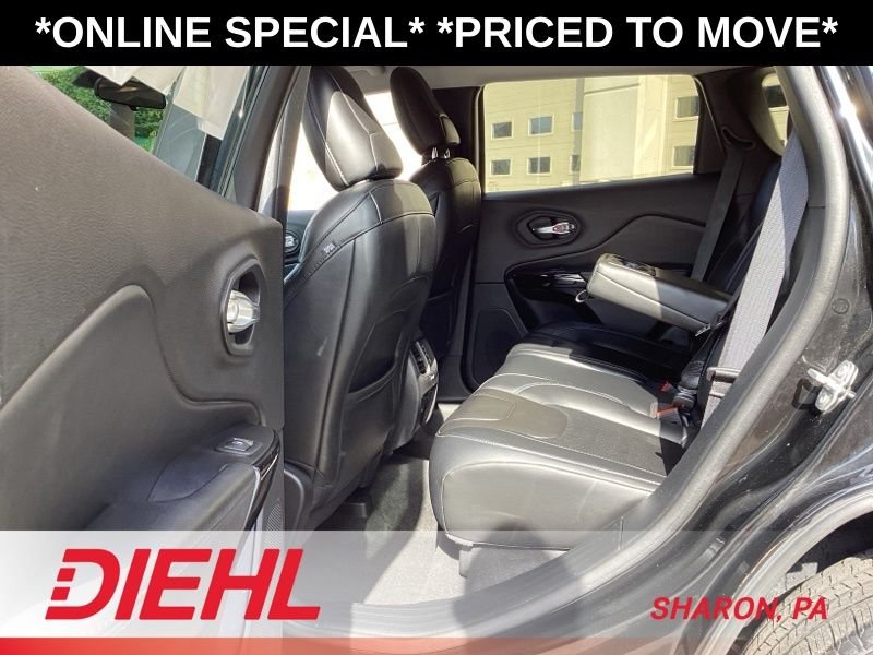 Used 2020 Black Jeep Latitude Plus image 28