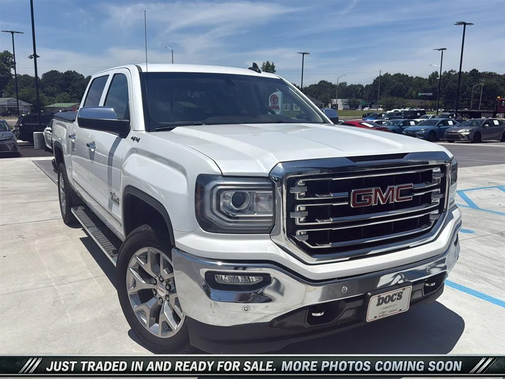 2018 GMC Sierra 4WD Crew Cab Short Box SLT's photo