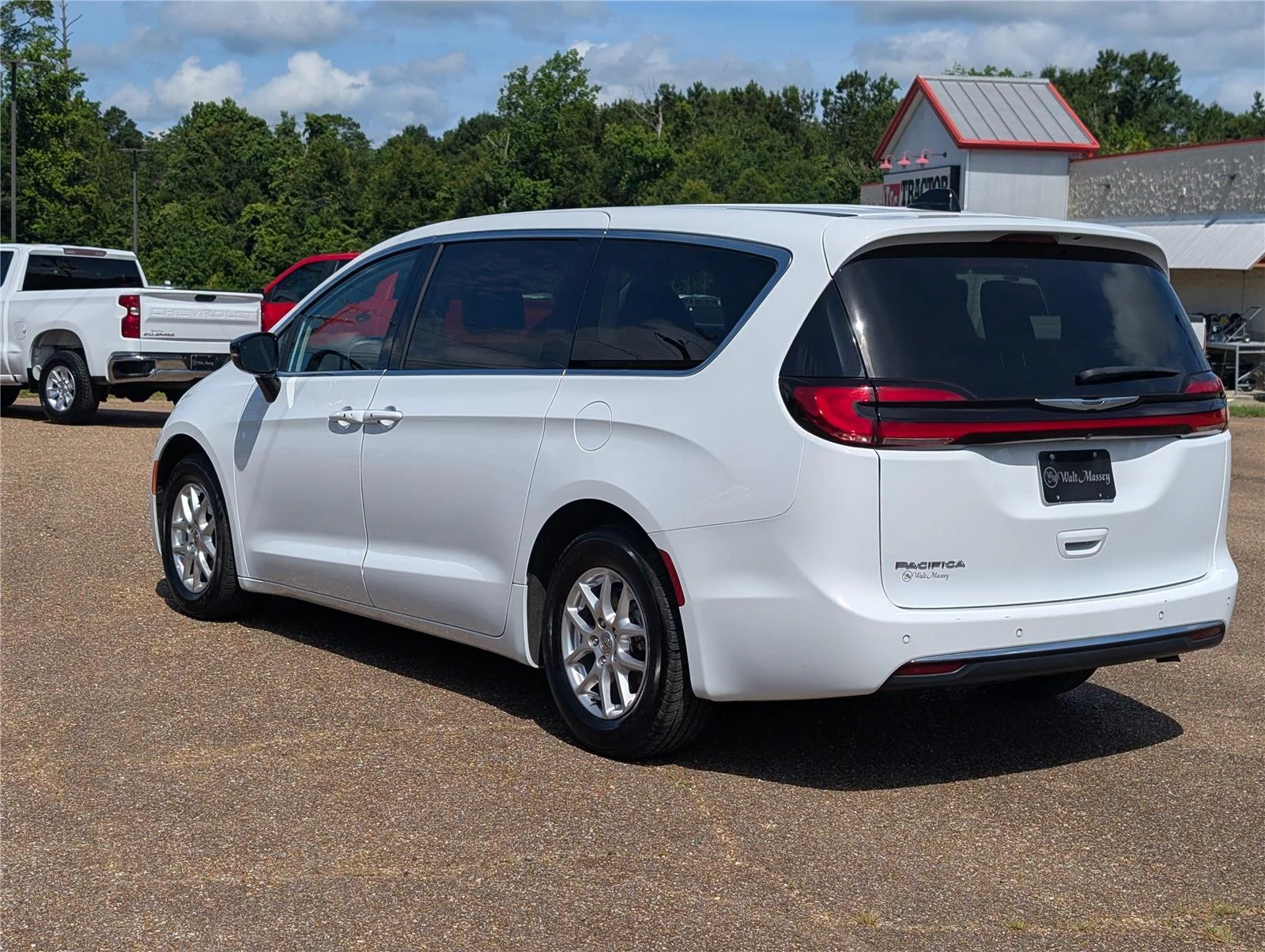 Used 2024 Bright White Clearcoat Chrysler Touring L image 3
