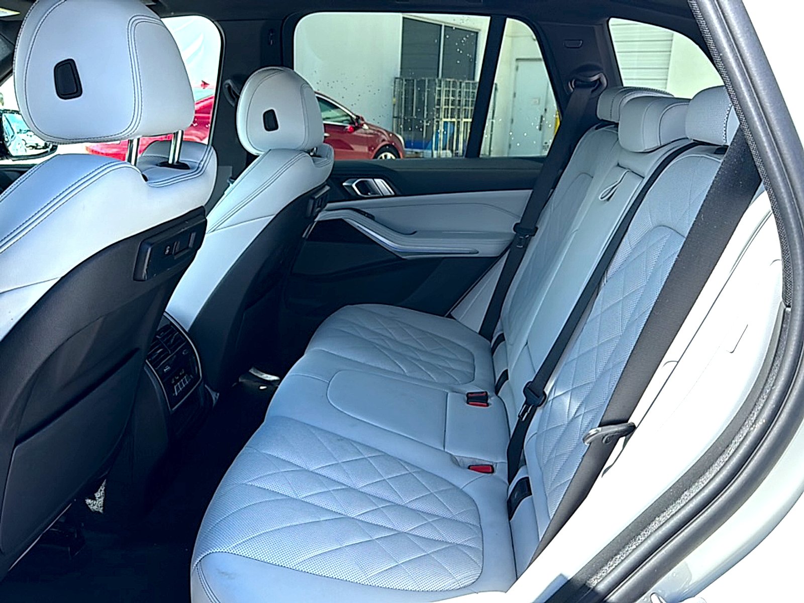 Used 2023 Alpine White BMW xDrive40i image 7