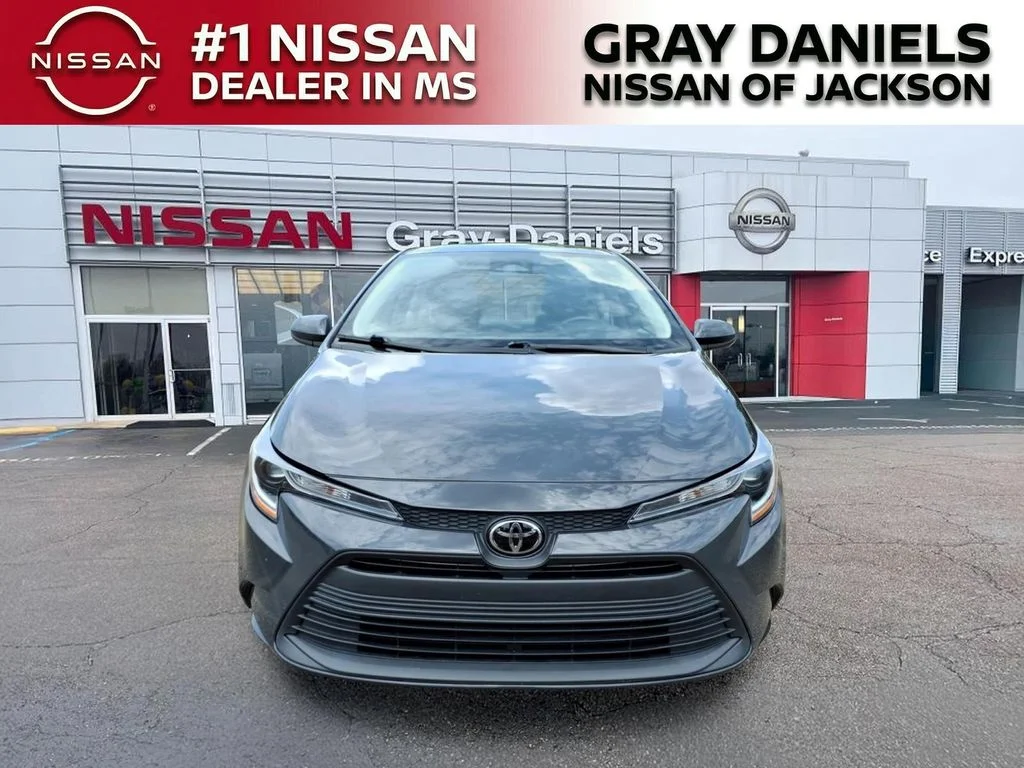 Used 2024  Toyota LE image 2
