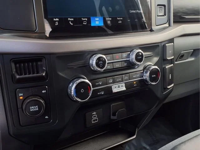 Used 2025  Ford Y image 8