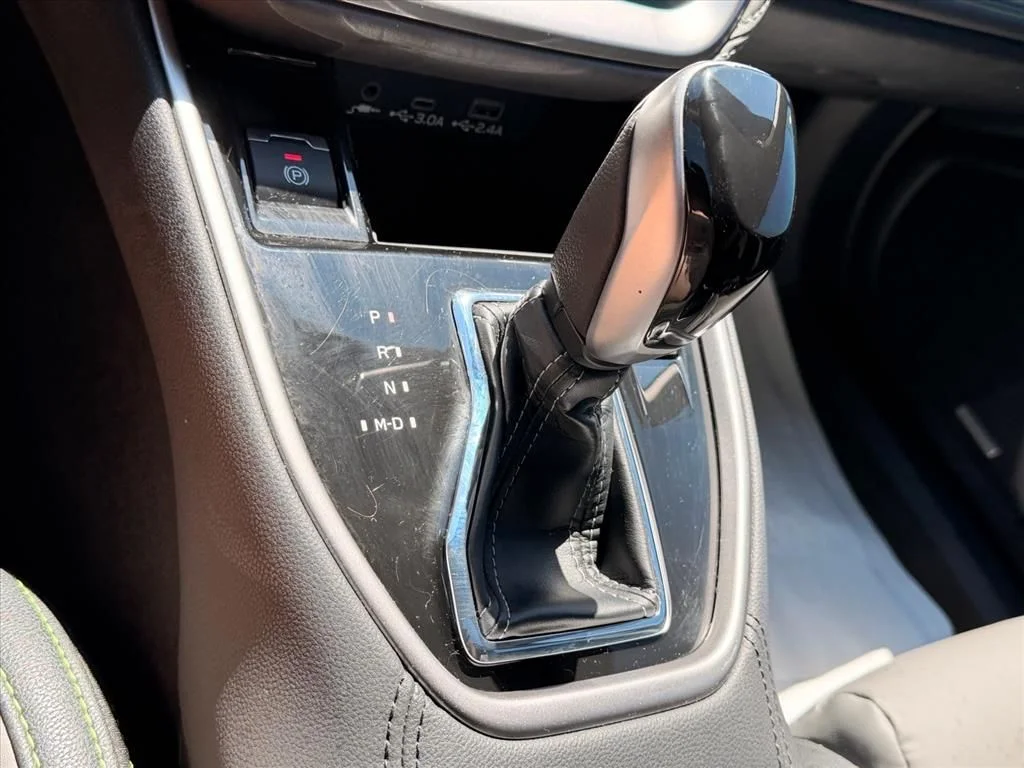 Used 2025 White Subaru Onyx Edition XT image 27