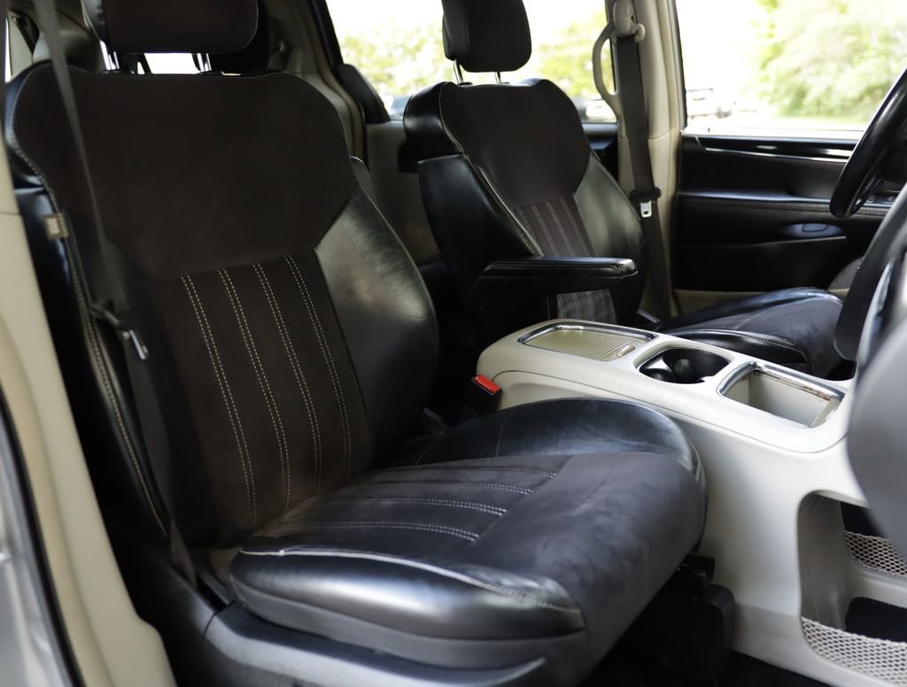 Used 2014 Silver Chrysler Touring-L 30th Anniversary image 16