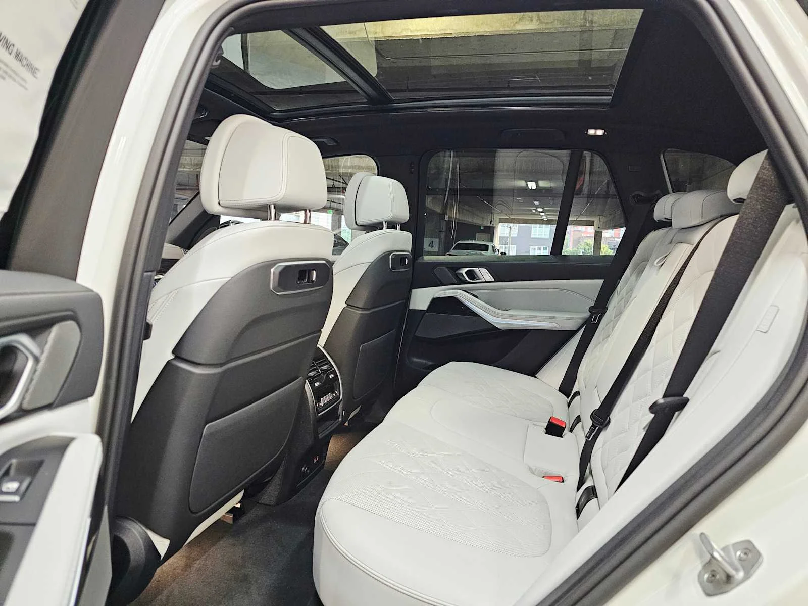 New 2026 Alpine White BMW xDrive50e image 27