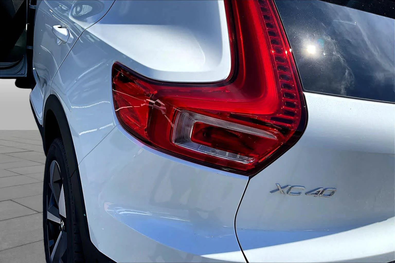 New 2026 Crystal White Volvo Plus image 5