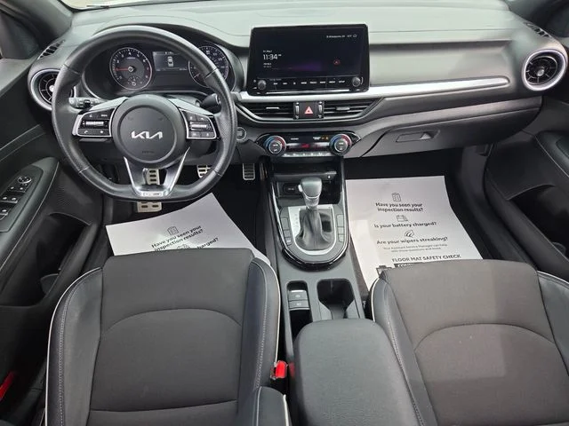 Used 2024 White Kia GT-Line image 9