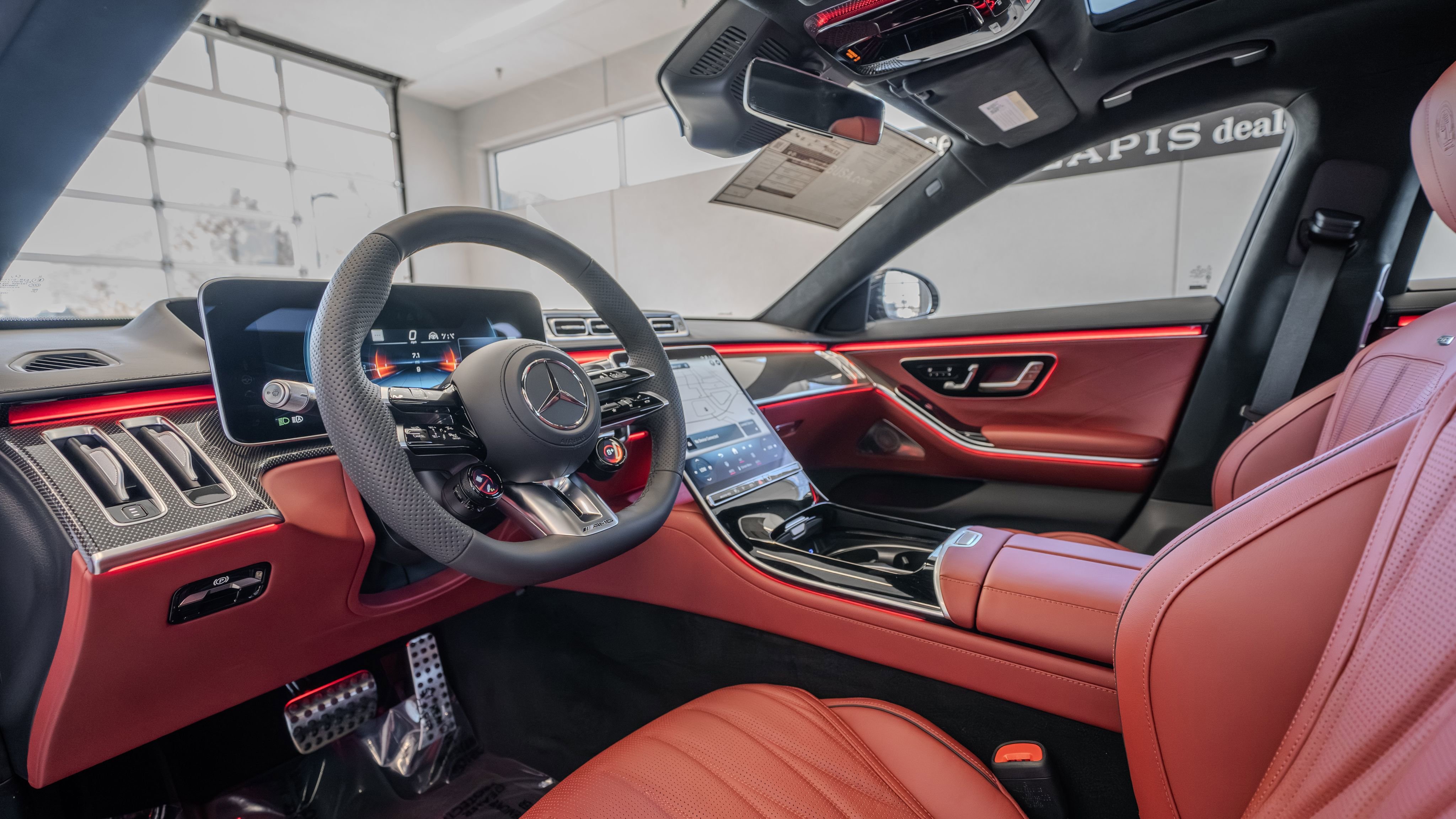 New 2026 MANUFAKTUR Moonlight White Metallic Mercedes-Benz S 63 E AMG® image 42