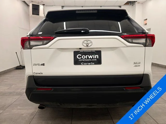 Used 2025 Ice Toyota XLE image 4