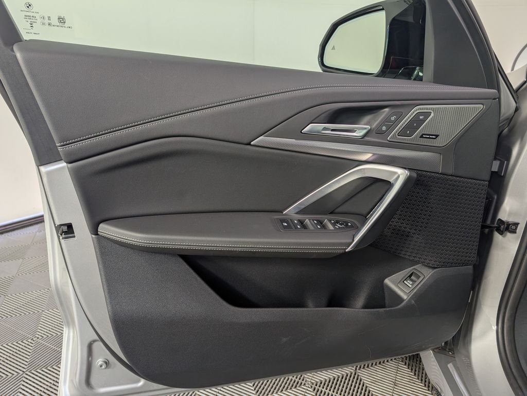 Used 2026 Silver BMW M35i image 17