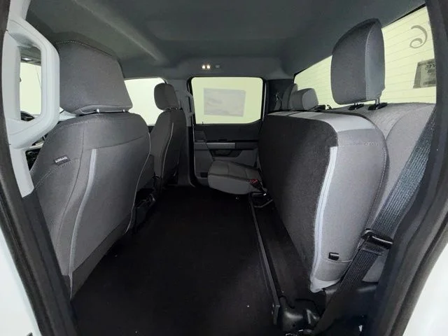 New 2026 Oxford White Ford XLT image 30