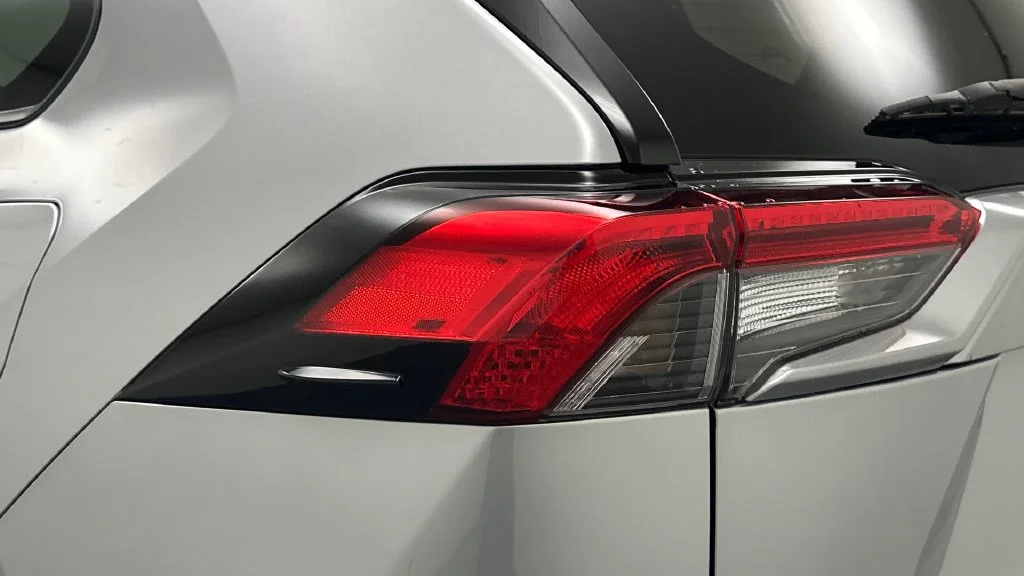 Certified Used 2022 Silver Toyota LE image 22