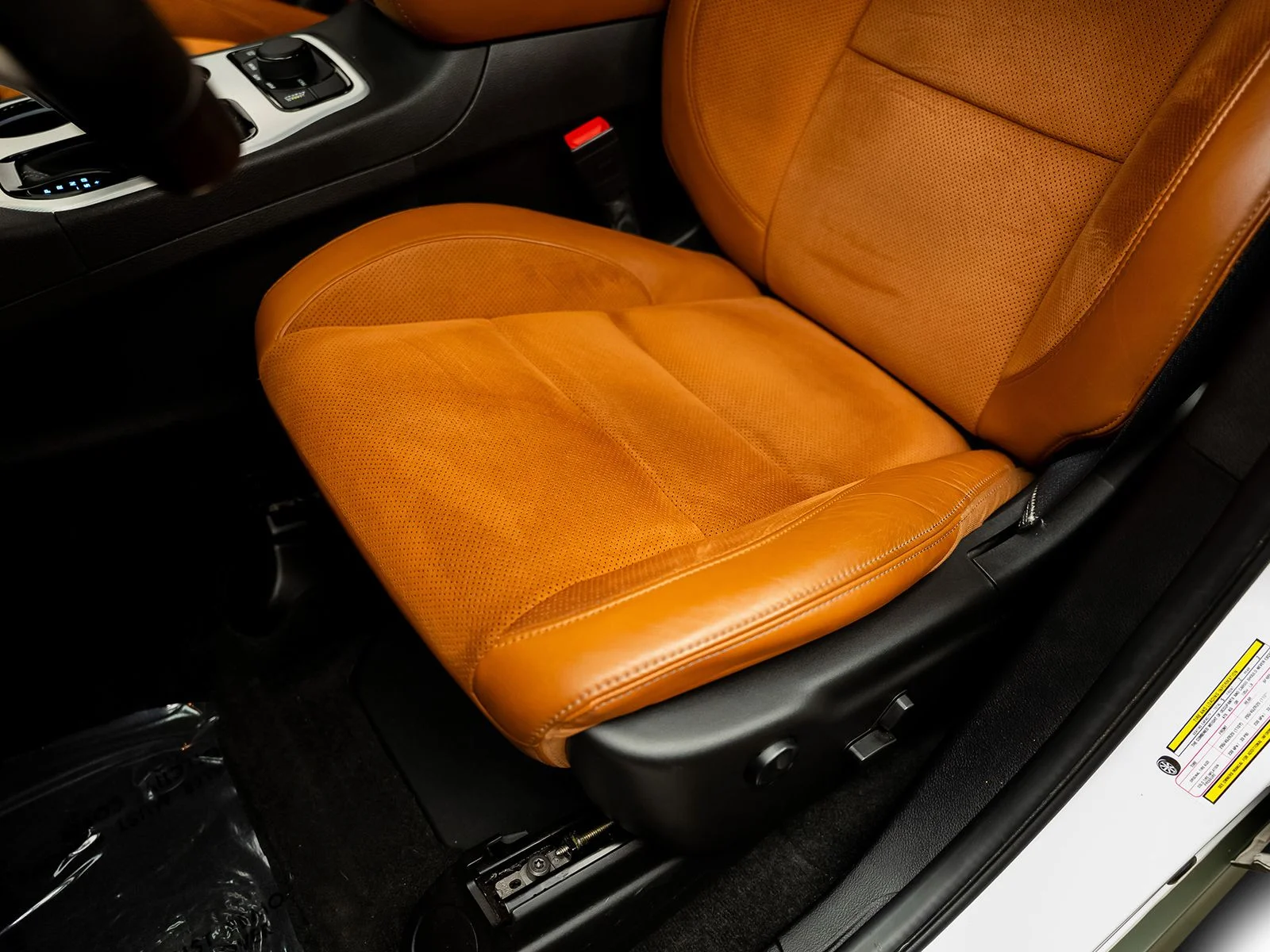 Used 2021 White Jeep Trackhawk image 35