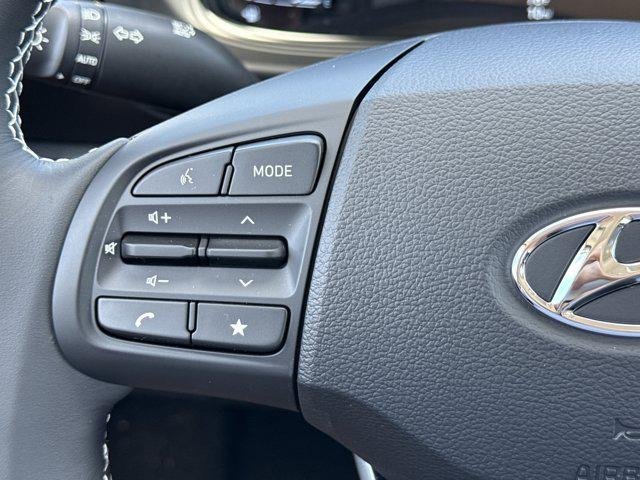 New 2026 Lunar White w/Black Roof Hyundai SEL w/Two-Tone Roof image 19