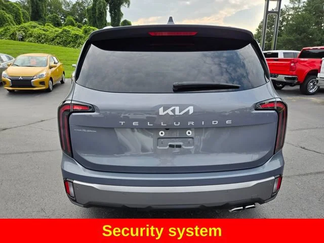 Used 2025 Everlasting Silver Kia EX image 8