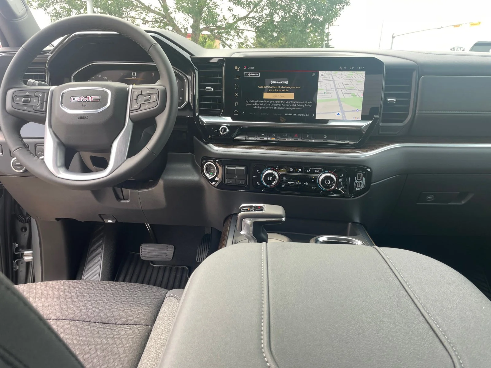 New 2026 Sterling Metallic GMC Elevation image 18