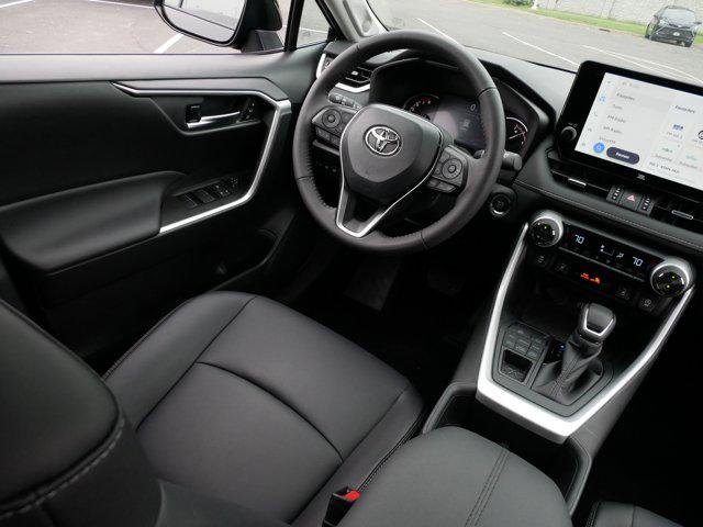 Certified Used 2025 MIDNIGHT BLACK METALLIC Toyota  image 31