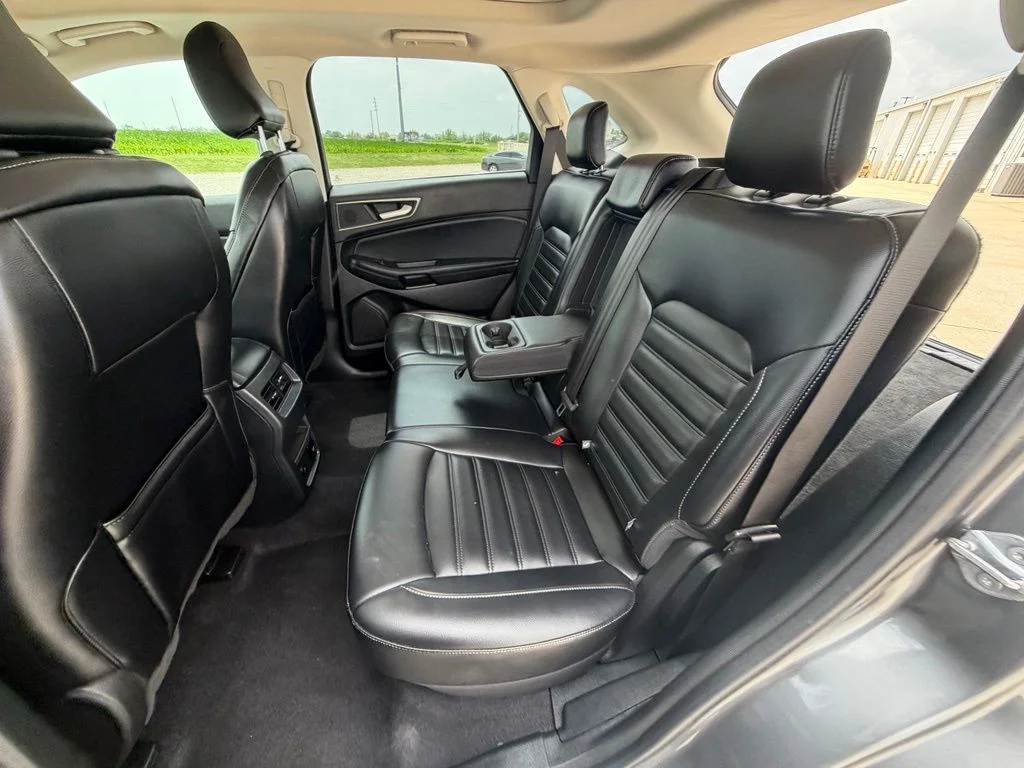 Used 2024 Gray Ford SEL image 24
