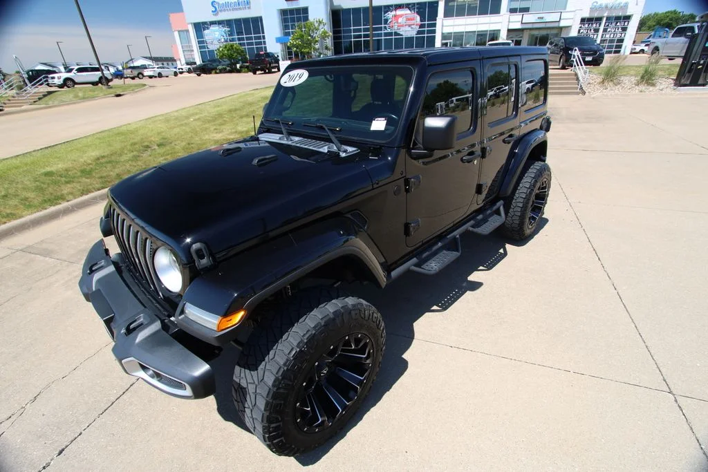 Used 2019 Black Jeep Unlimited Sahara image 20