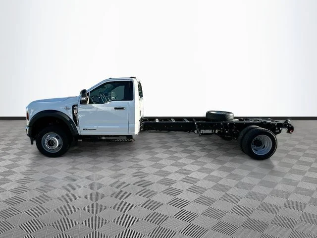 New 2026 Oxford White Ford XL image 3