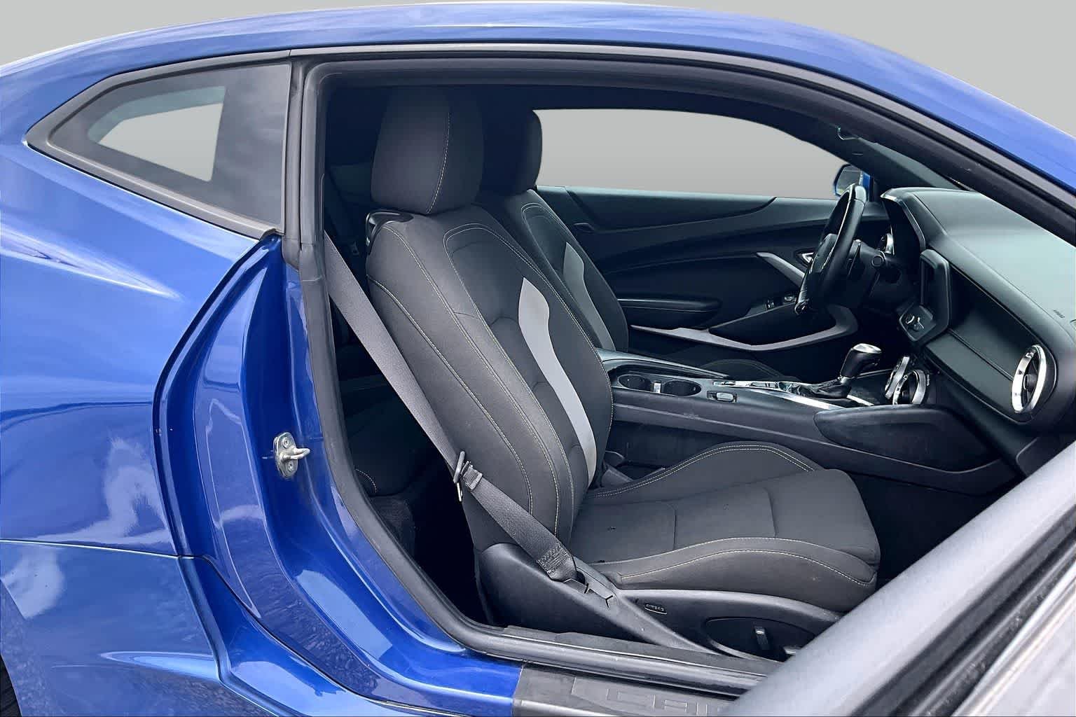Used 2020 Riverside Blue Metallic Chevrolet 1LT image 10