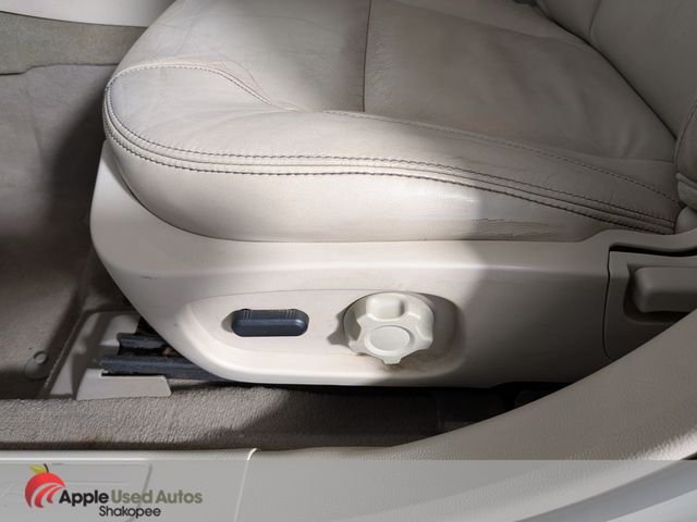 Used 2010 White Ford SEL image 12