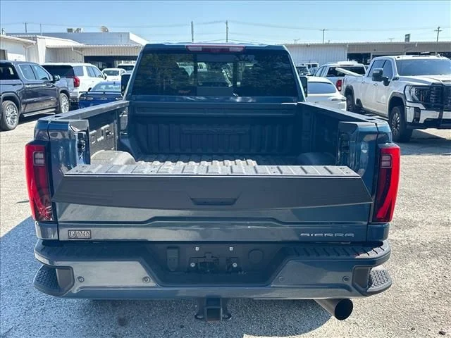 Used 2024  GMC Denali image 11