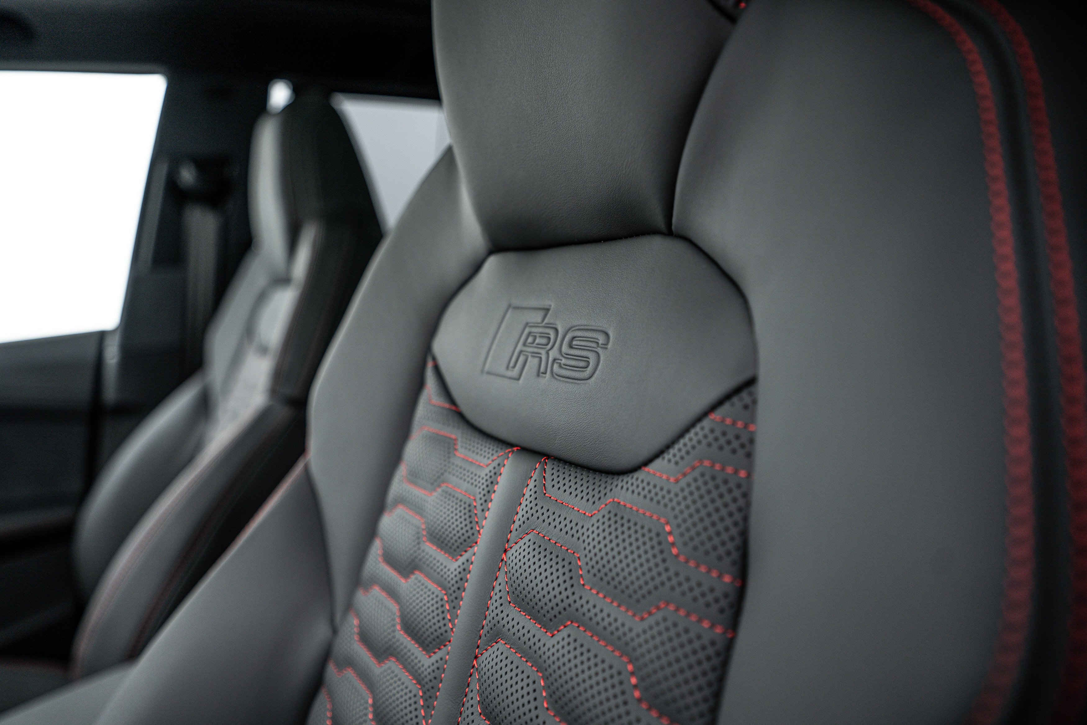 New 2026 DAYTONA GRAY Audi performance image 21