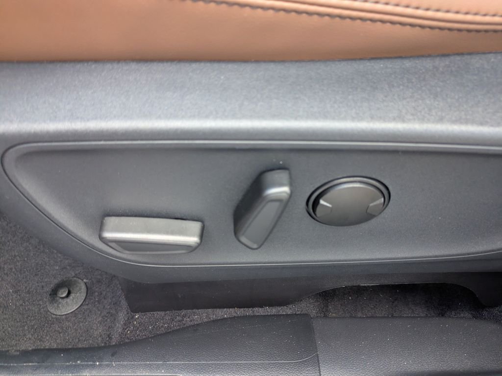 New 2025 Ruby Red Metallic Tinted Clearcoat Ford Outer Banks® image 51
