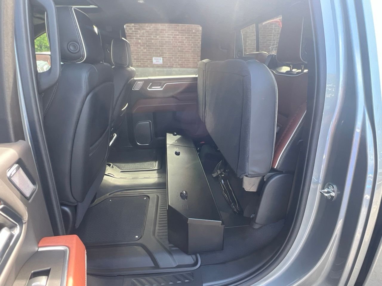 Used 2024 Silver GMC Denali Ultimate image 21