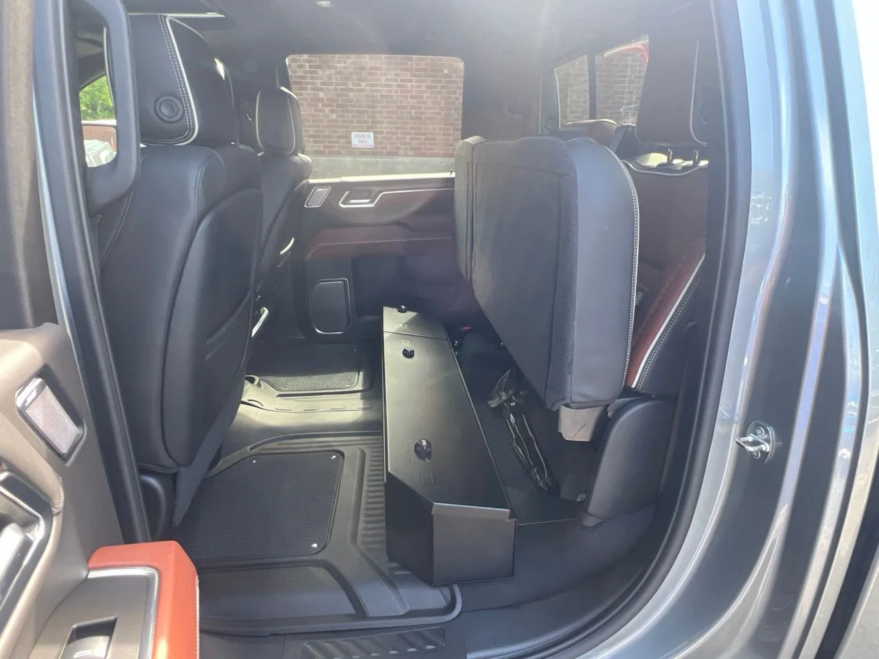 Used 2024 Silver GMC Denali Ultimate image 21