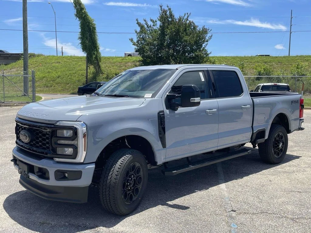 New 2026 Gray Ford Lariat image 7