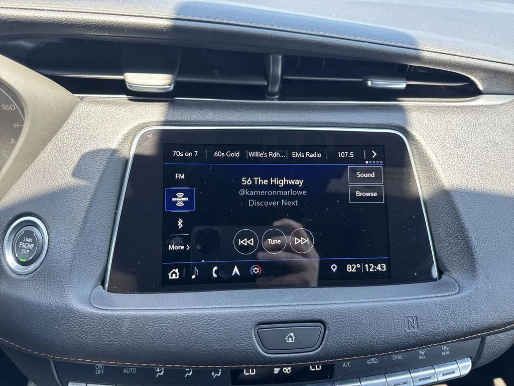 Used 2019 White Cadillac Sport image 16