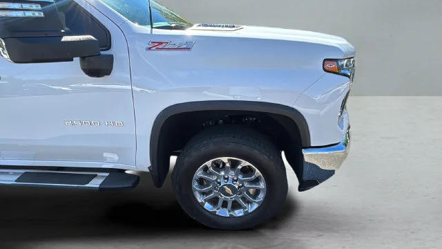 Used 2024 White Chevrolet LTZ image 39