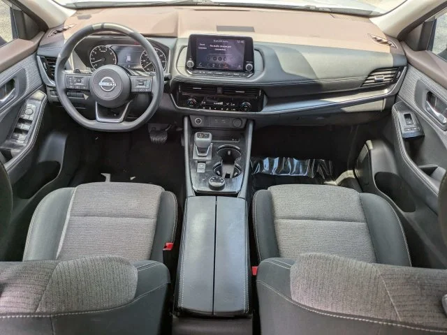 Used 2023 Gray Nissan SV image 15