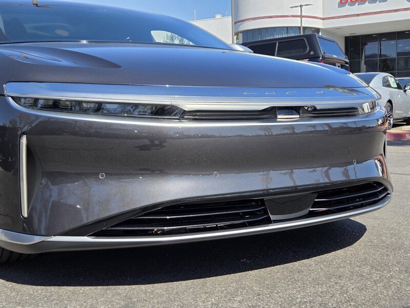 Used 2022  Lucid Grand Touring image 10