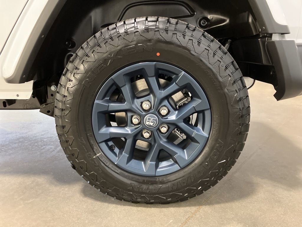 New 2026 Bright White Clear-Coat Exterior Paint Jeep 85th Anniversary image 27