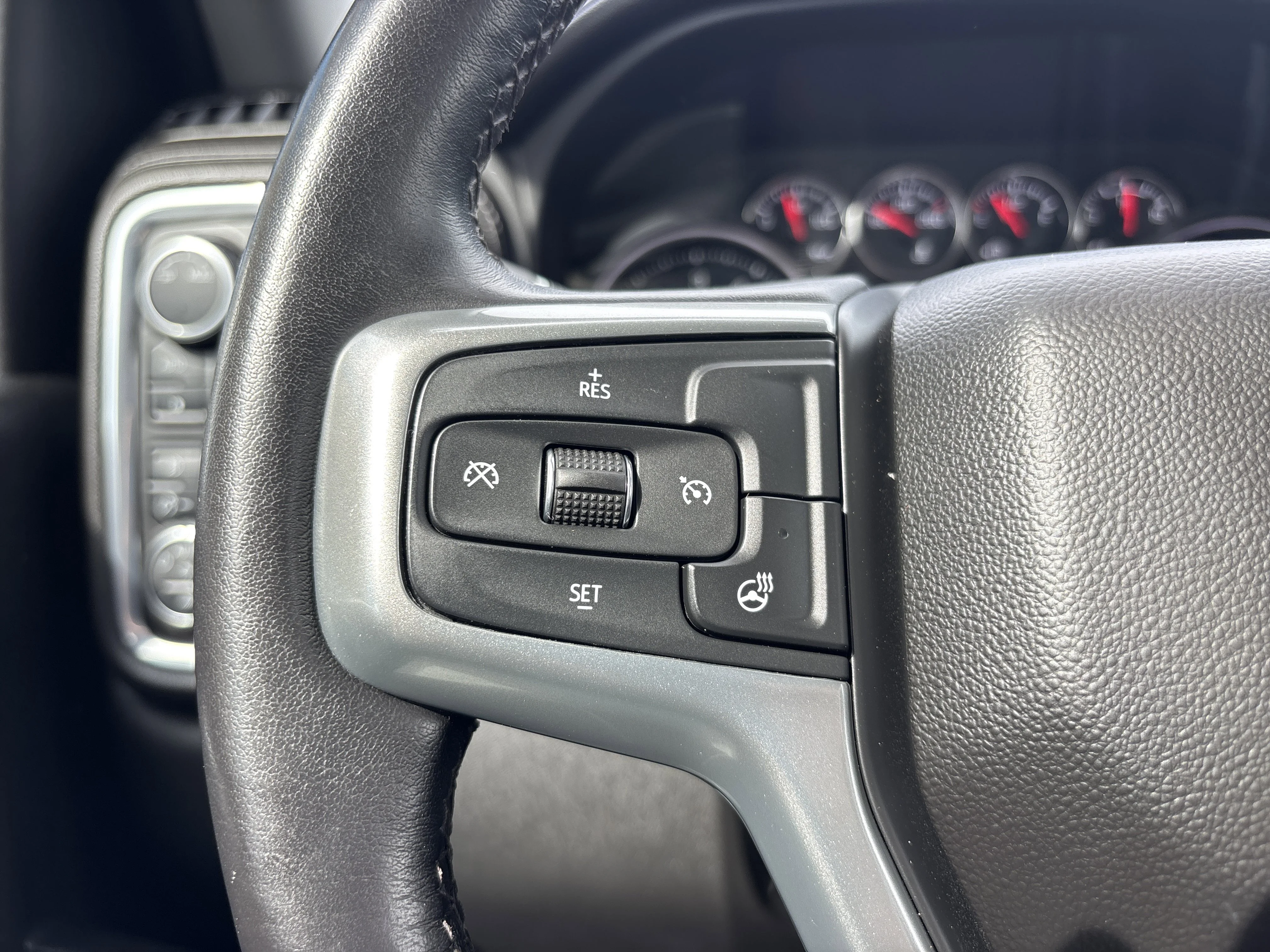 Used 2022 Summit White Chevrolet LTZ 4WD image 33