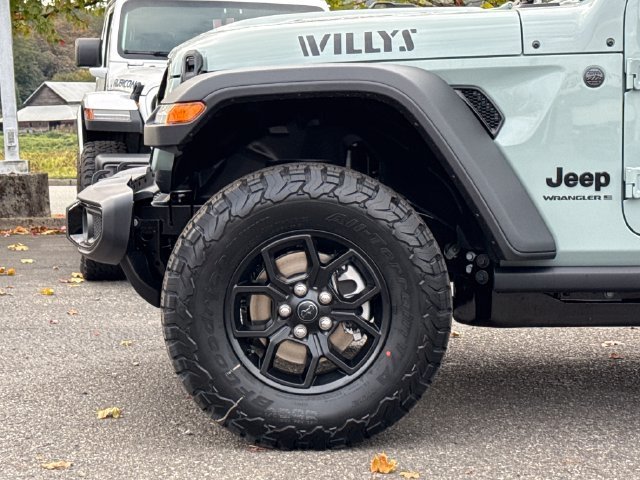 New 2027 Earl Clear-Coat Exterior Paint Jeep Willys image 7