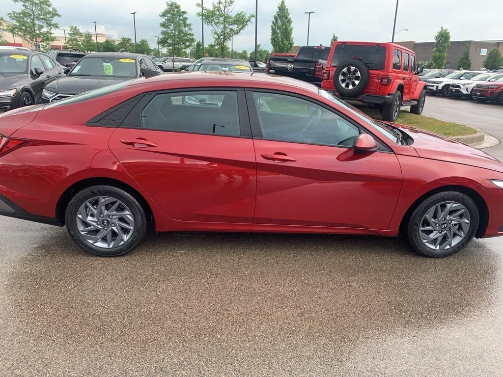 2024 Hyundai Elantra SEL - Photo 6
