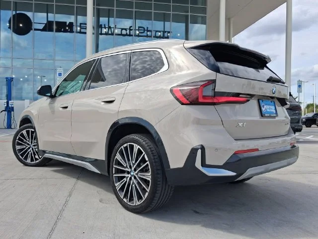 Used 2026 Beige BMW xDrive28i image 5